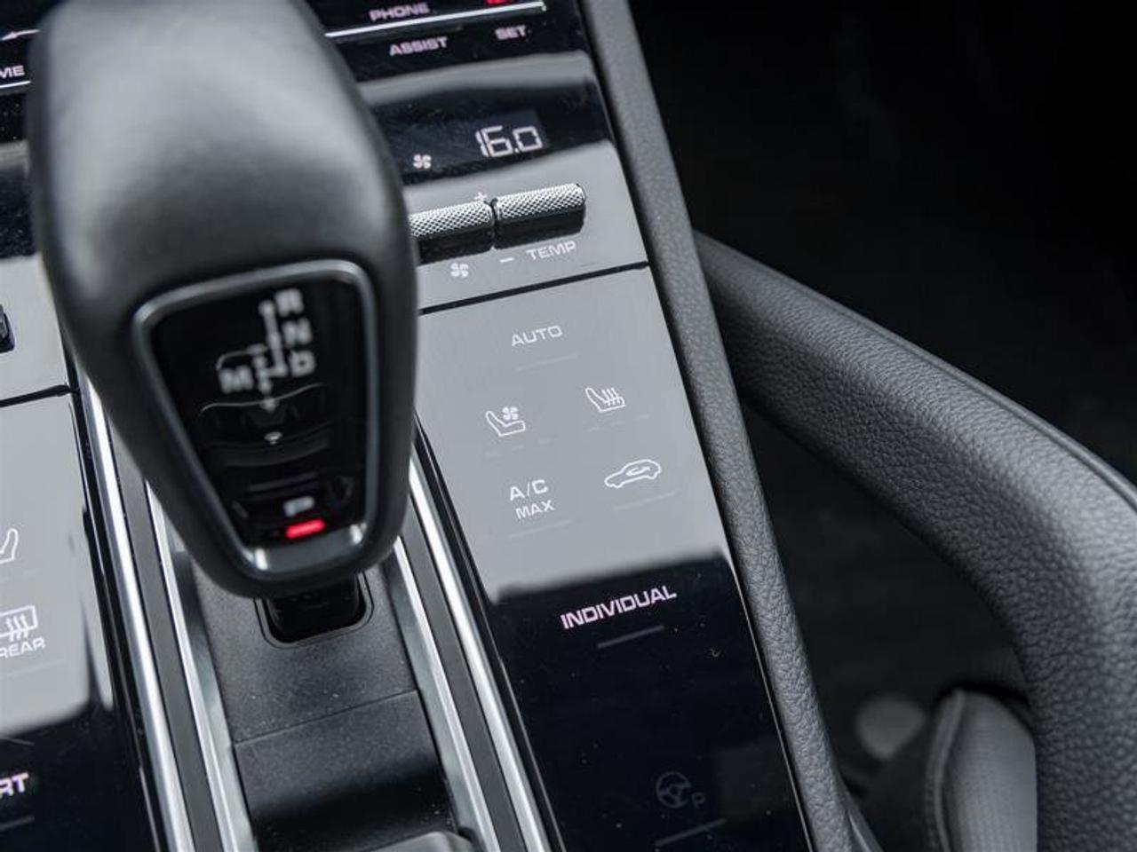 2022 Porsche Cayenne AWD Premium Plus Pkg Assistance Pkg 21 RS Spyder D Photo