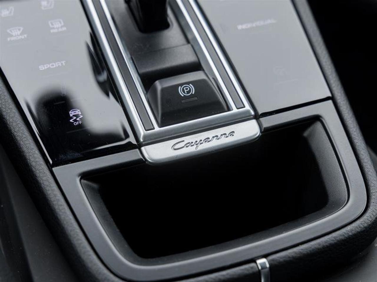 2022 Porsche Cayenne AWD Premium Plus Pkg Assistance Pkg 21 RS Spyder D Photo