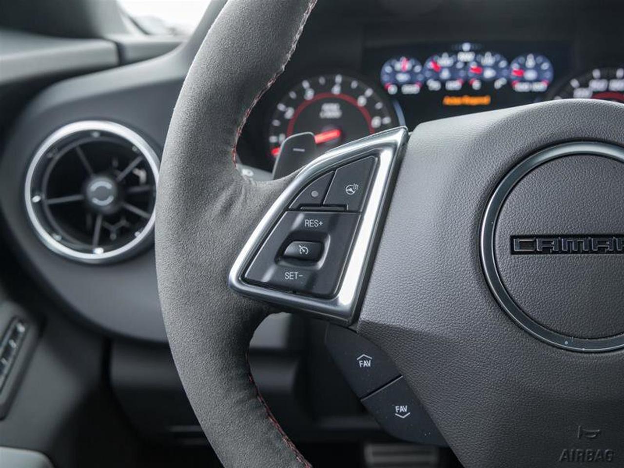 2022 Chevrolet Camaro ZL1 Interior Trim in Carbon Fibre Apple CarPlay Pe Photo