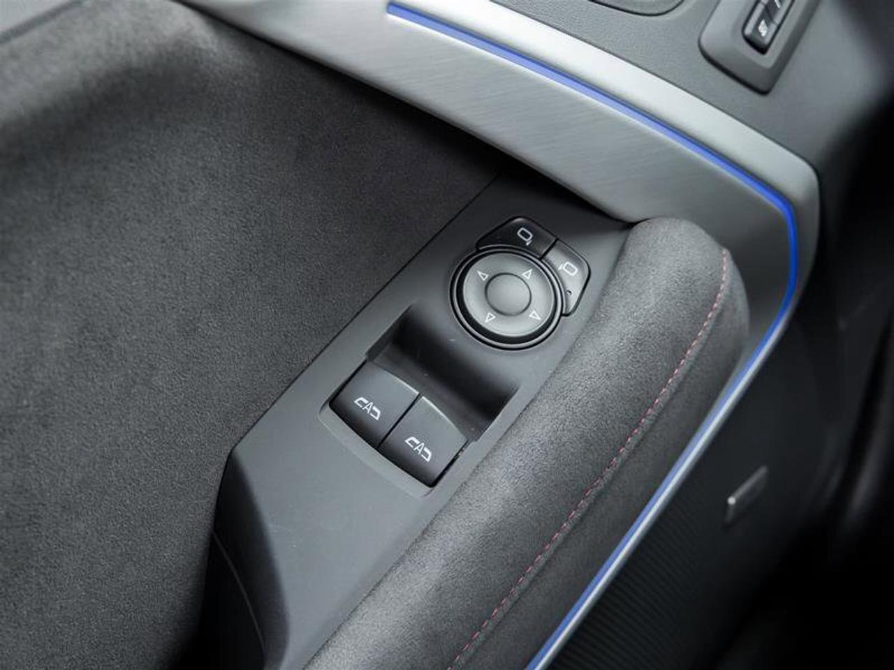 2022 Chevrolet Camaro ZL1 Interior Trim in Carbon Fibre Apple CarPlay Pe Photo