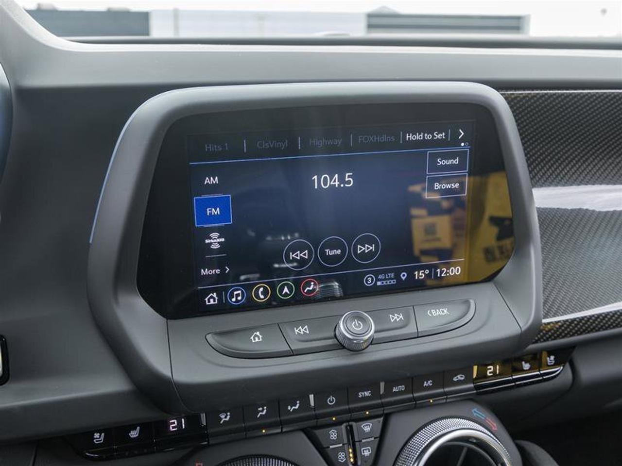 2022 Chevrolet Camaro ZL1 Interior Trim in Carbon Fibre Apple CarPlay Pe Photo