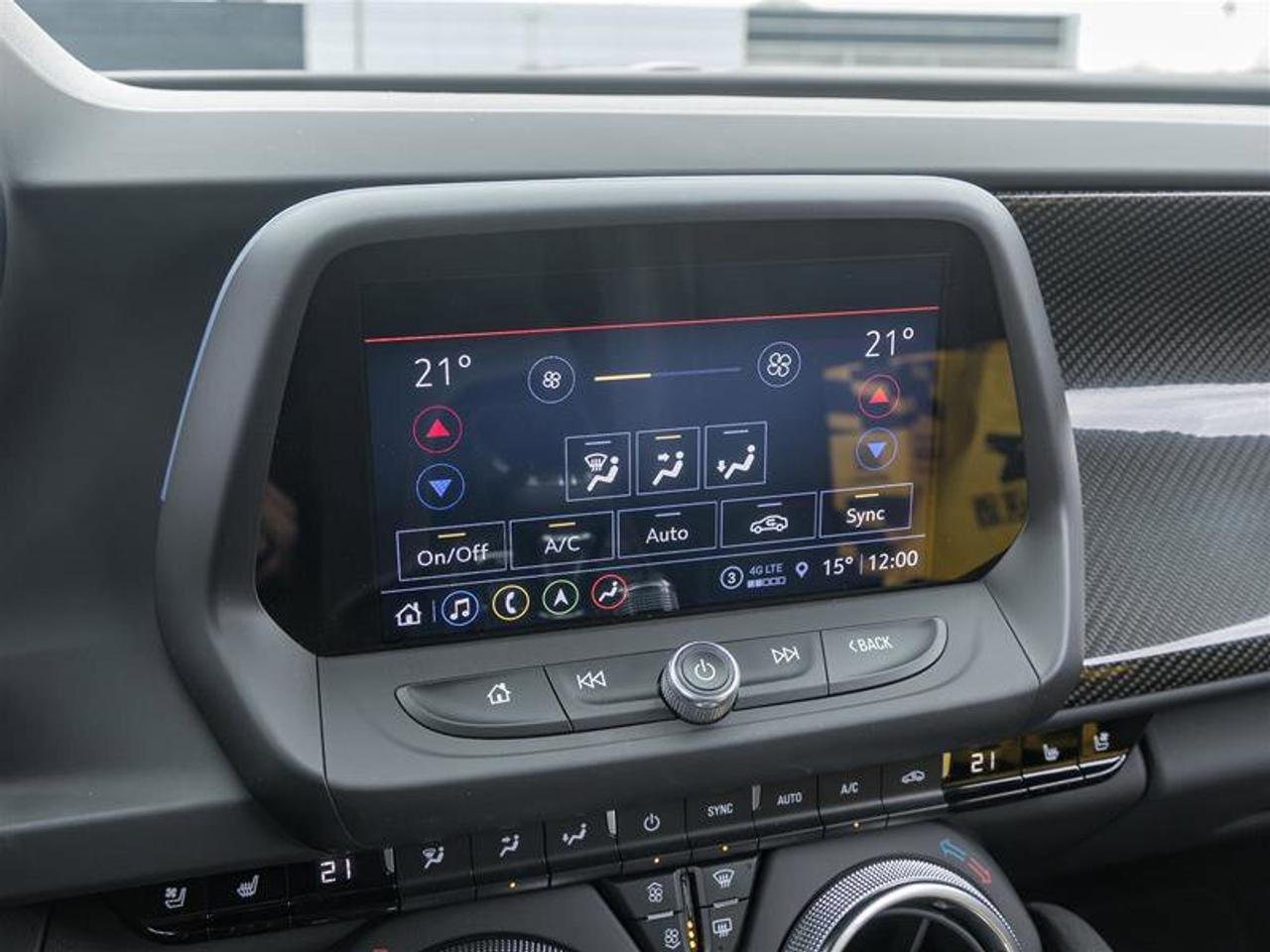 2022 Chevrolet Camaro ZL1 Interior Trim in Carbon Fibre Apple CarPlay Pe Photo
