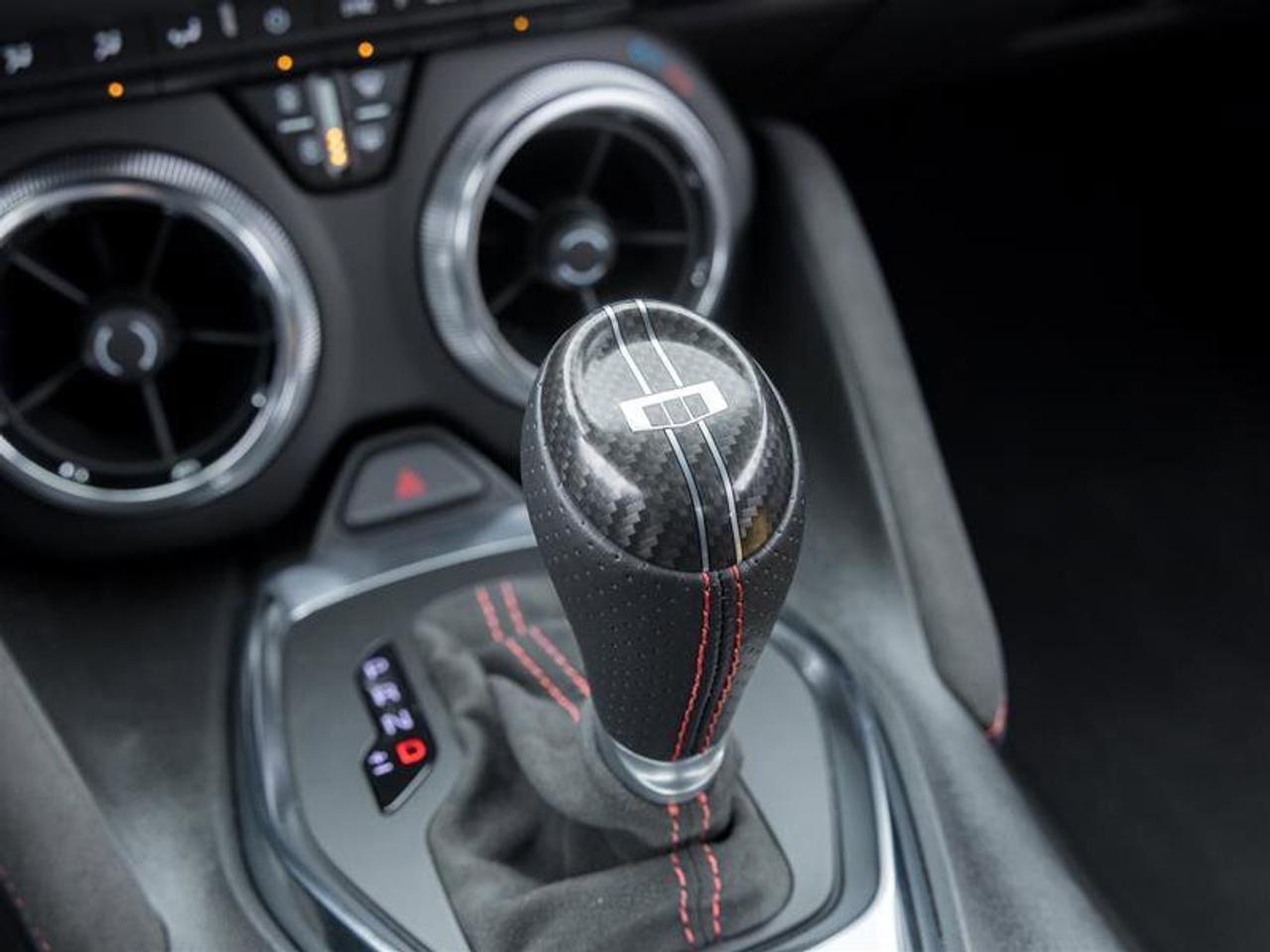 2022 Chevrolet Camaro ZL1 Interior Trim in Carbon Fibre Apple CarPlay Pe Photo