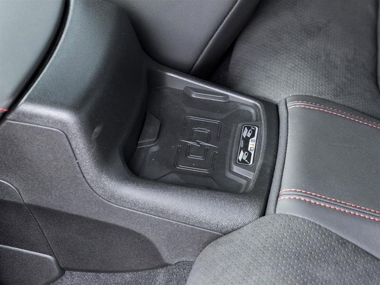 2022 Chevrolet Camaro ZL1 Interior Trim in Carbon Fibre Apple CarPlay Pe Photo