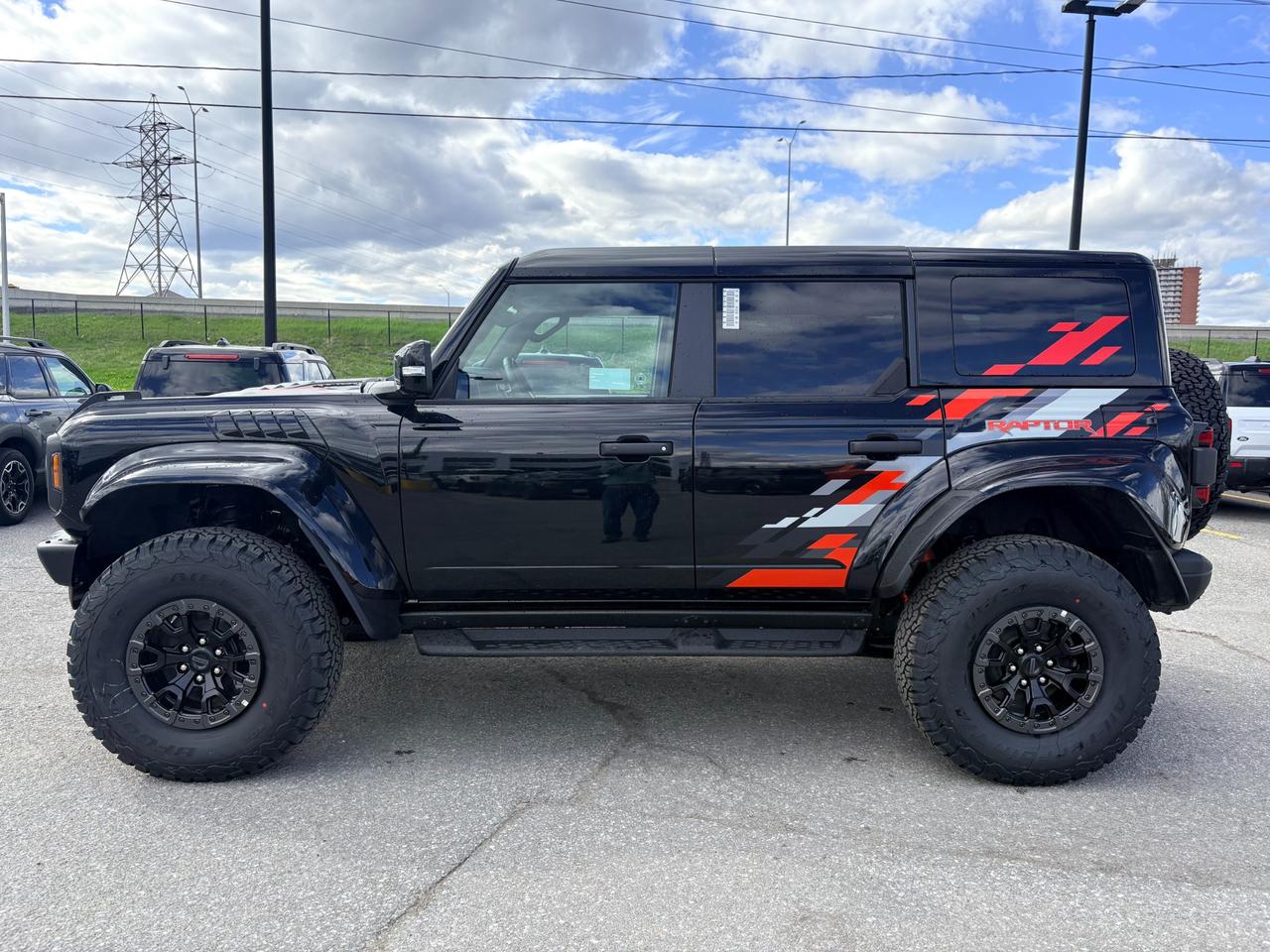 2026 Ford Bronco Raptor 4dr 4x4 Photo2