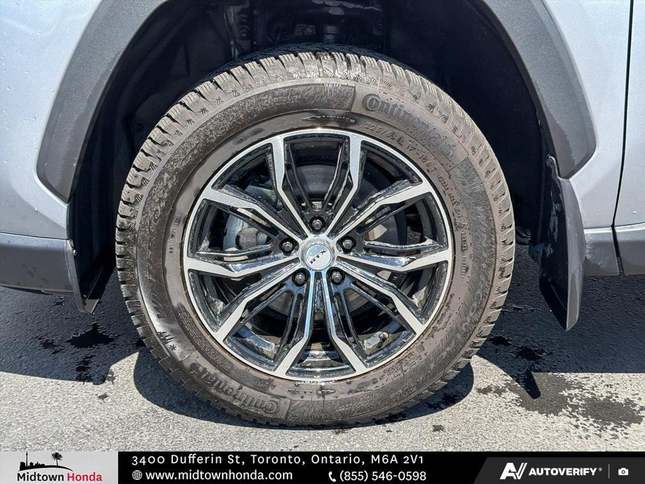 2024 Toyota RAV4 AWD   LESS THAN 15,000 KM   NO ACCIDENTS   ONE OWN Photo