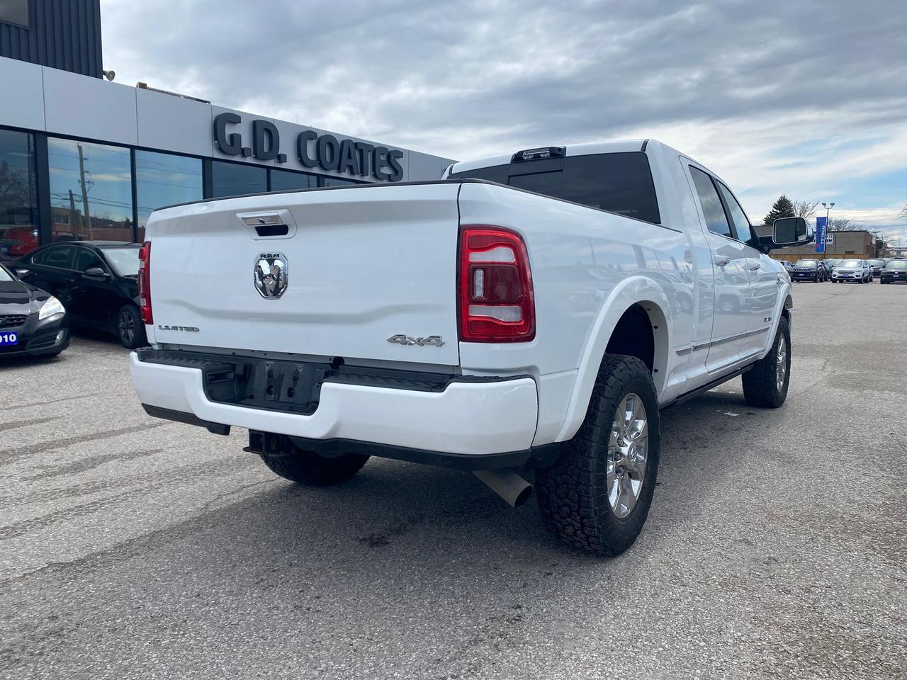 2022 RAM 3500 Limited 6.7L ~Nav ~Cam ~Bluetooth ~Leather ~Roof Photo