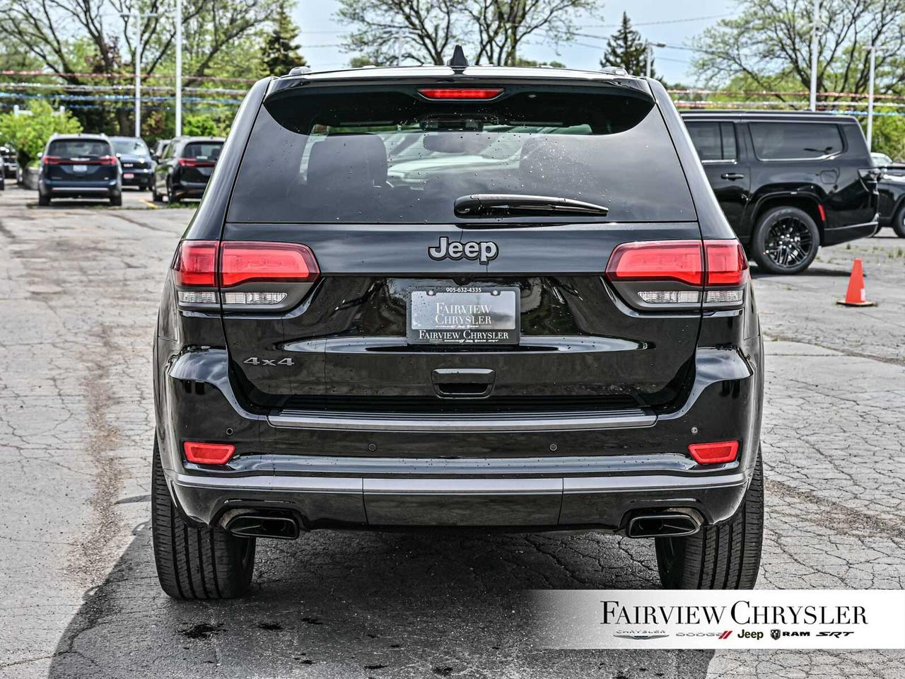 2020 Jeep Grand Cherokee Overland PANO ROOF   LEATHER   BLIND SPOT   HARMAN Photo4