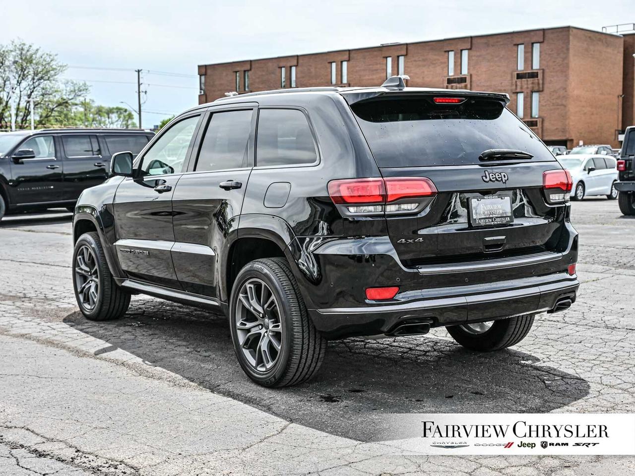 2020 Jeep Grand Cherokee Overland PANO ROOF   LEATHER   BLIND SPOT   HARMAN Photo