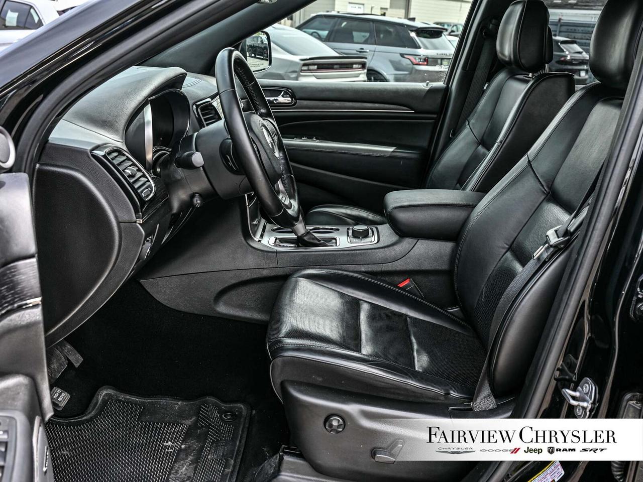 2020 Jeep Grand Cherokee Overland PANO ROOF   LEATHER   BLIND SPOT   HARMAN Photo