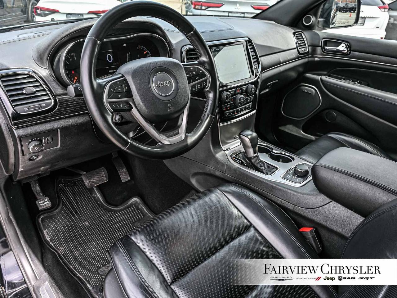 2020 Jeep Grand Cherokee Overland PANO ROOF   LEATHER   BLIND SPOT   HARMAN Photo