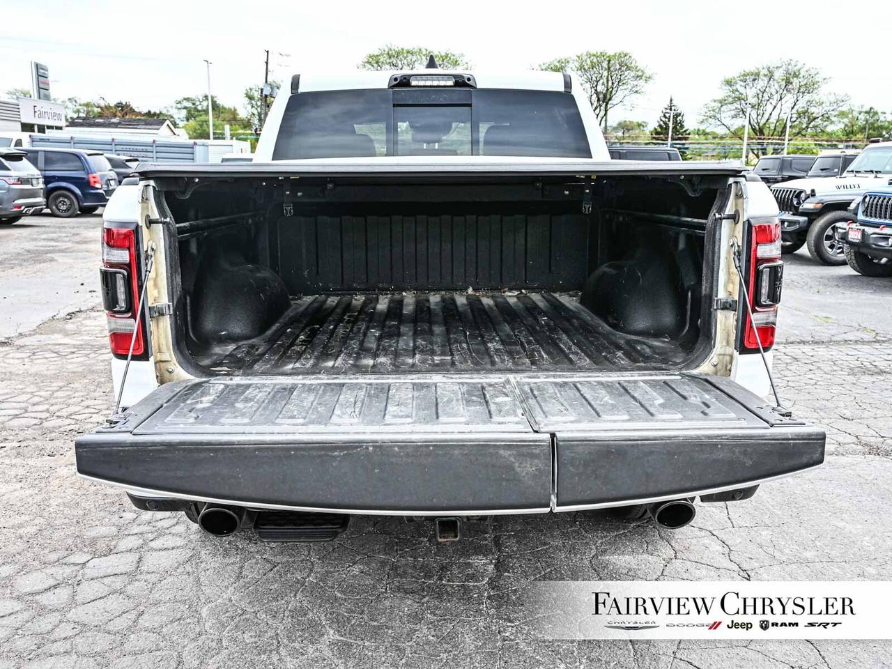 2022 RAM 1500 Limited PANO ROOF   NIGHT EDITION   LEATHER   MULT Photo