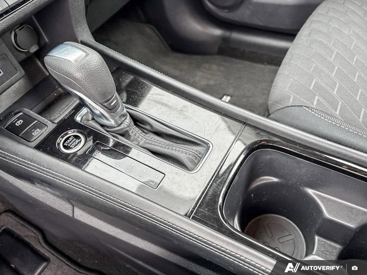 2024 Nissan Kicks SV   Apple Car Play   Android Auto   Heated Seats Photo