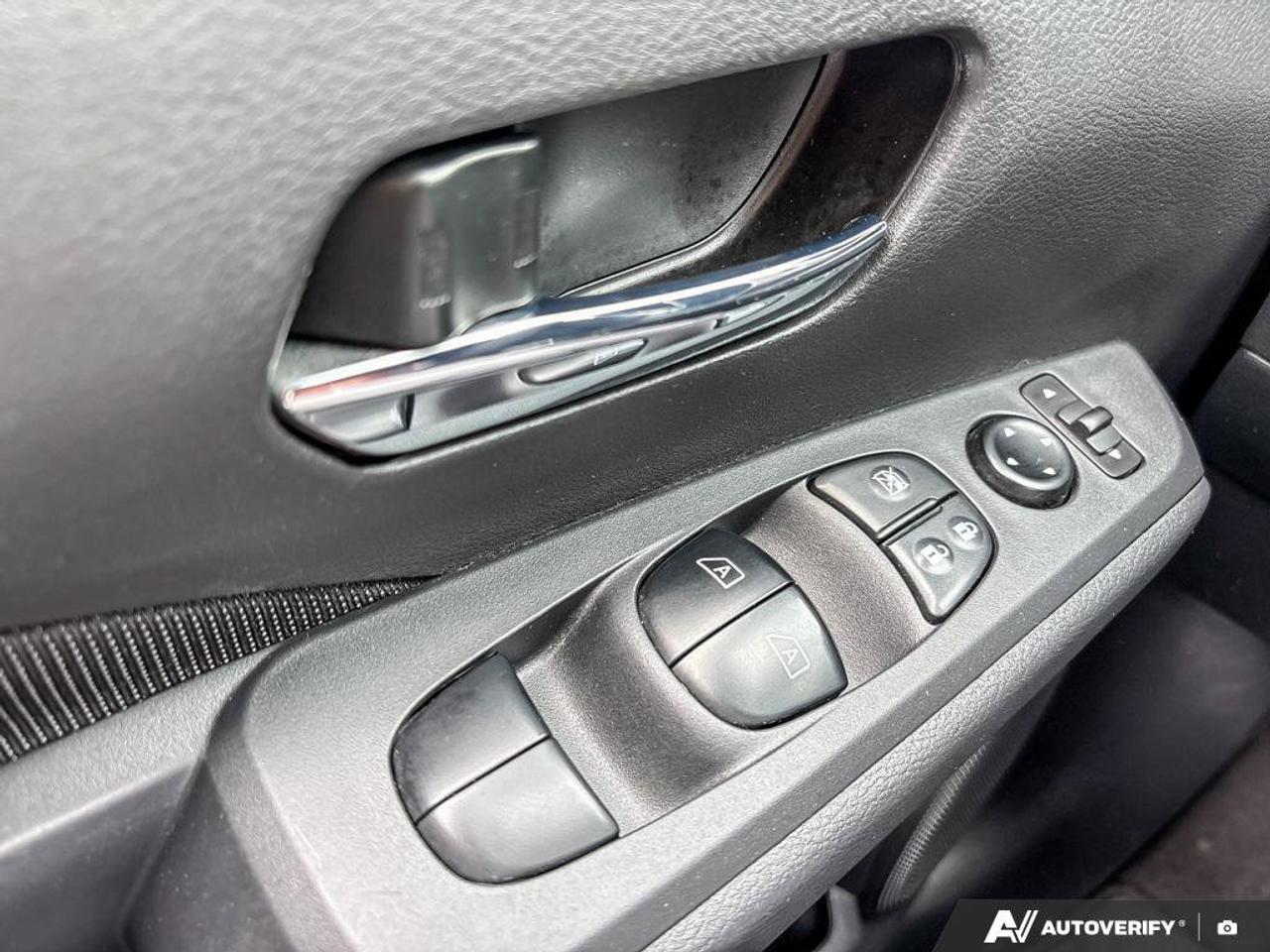 2024 Nissan Kicks SV   Apple Car Play   Android Auto   Heated Seats Photo