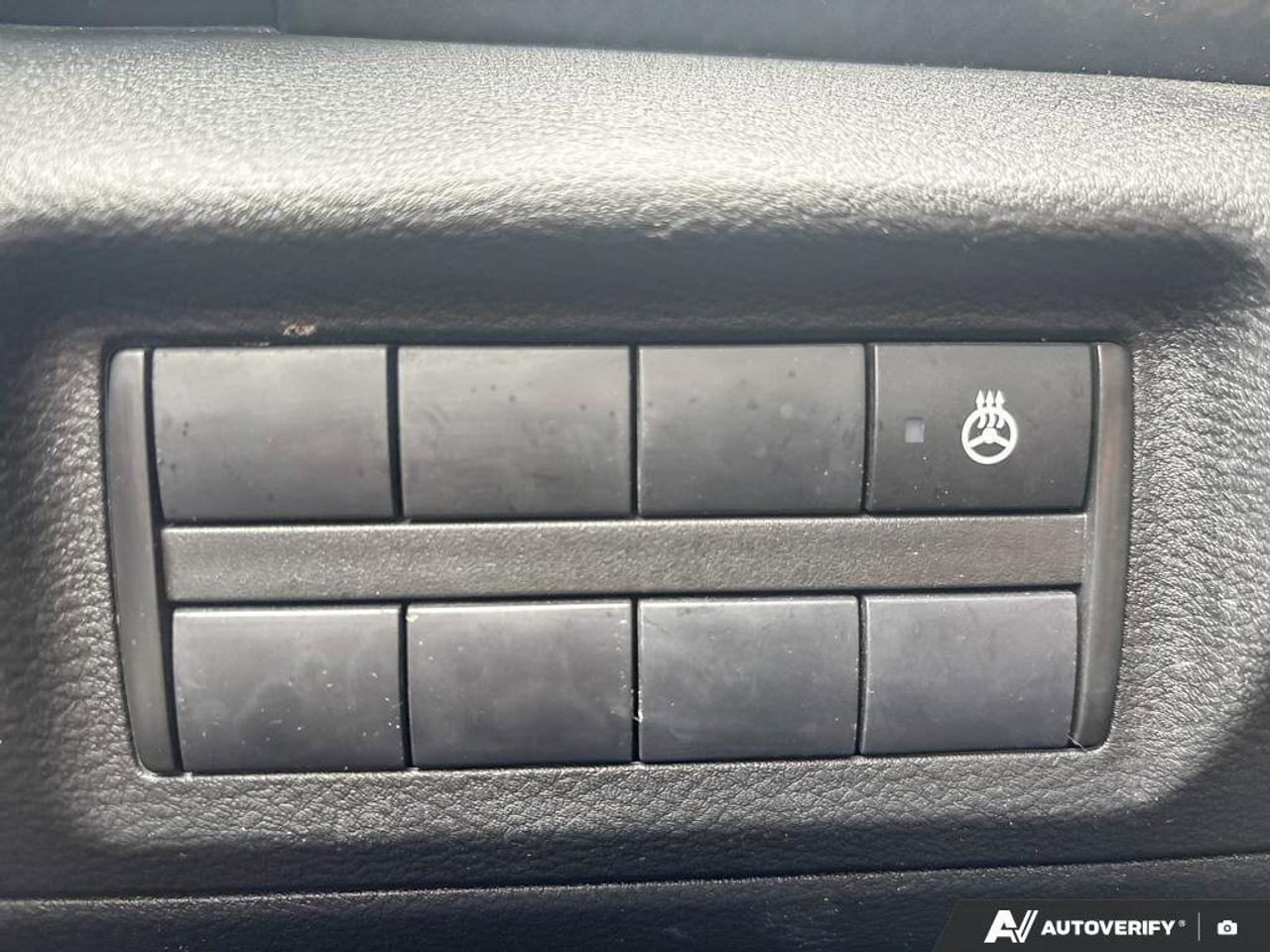 2024 Nissan Kicks SV   Apple Car Play   Android Auto   Heated Seats Photo
