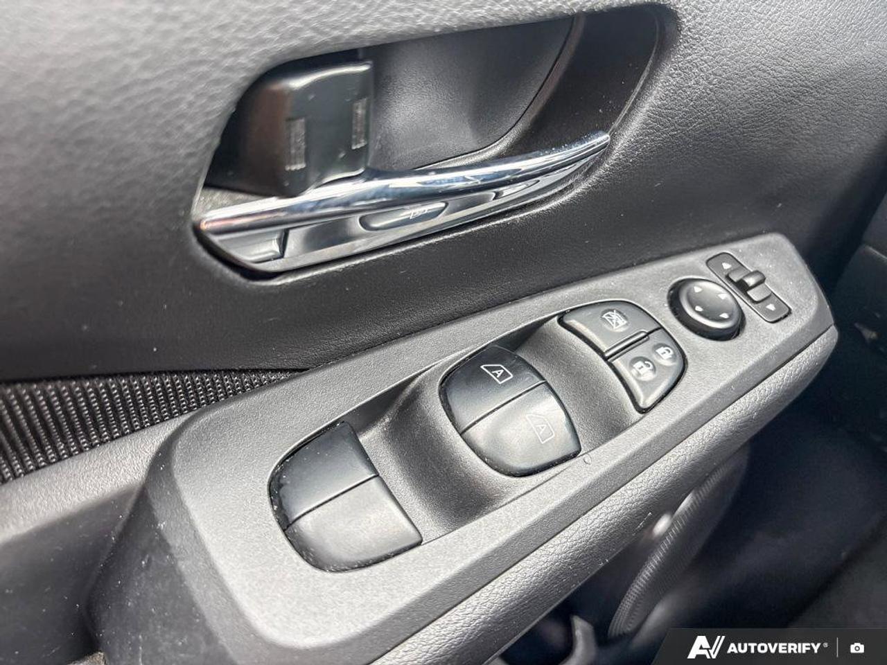 2024 Nissan Kicks SV   Apple Car Play   Android Auto   Heated Seats Photo