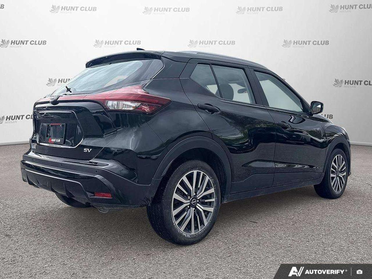 2024 Nissan Kicks SV   Apple Car Play   Android Auto   Heated Seats Photo