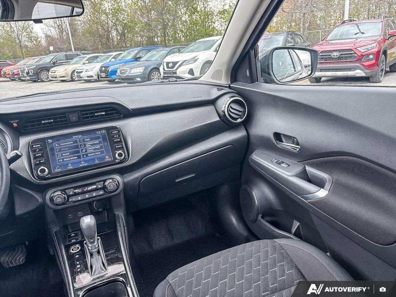 2024 Nissan Kicks SV   Apple Car Play   Android Auto   Heated Seats Photo
