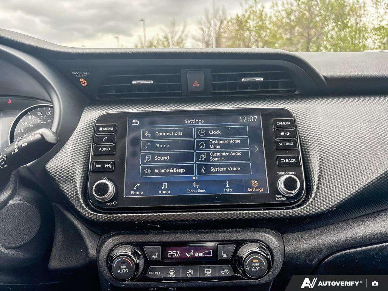 2024 Nissan Kicks SV   Apple Car Play   Android Auto   Heated Seats Photo