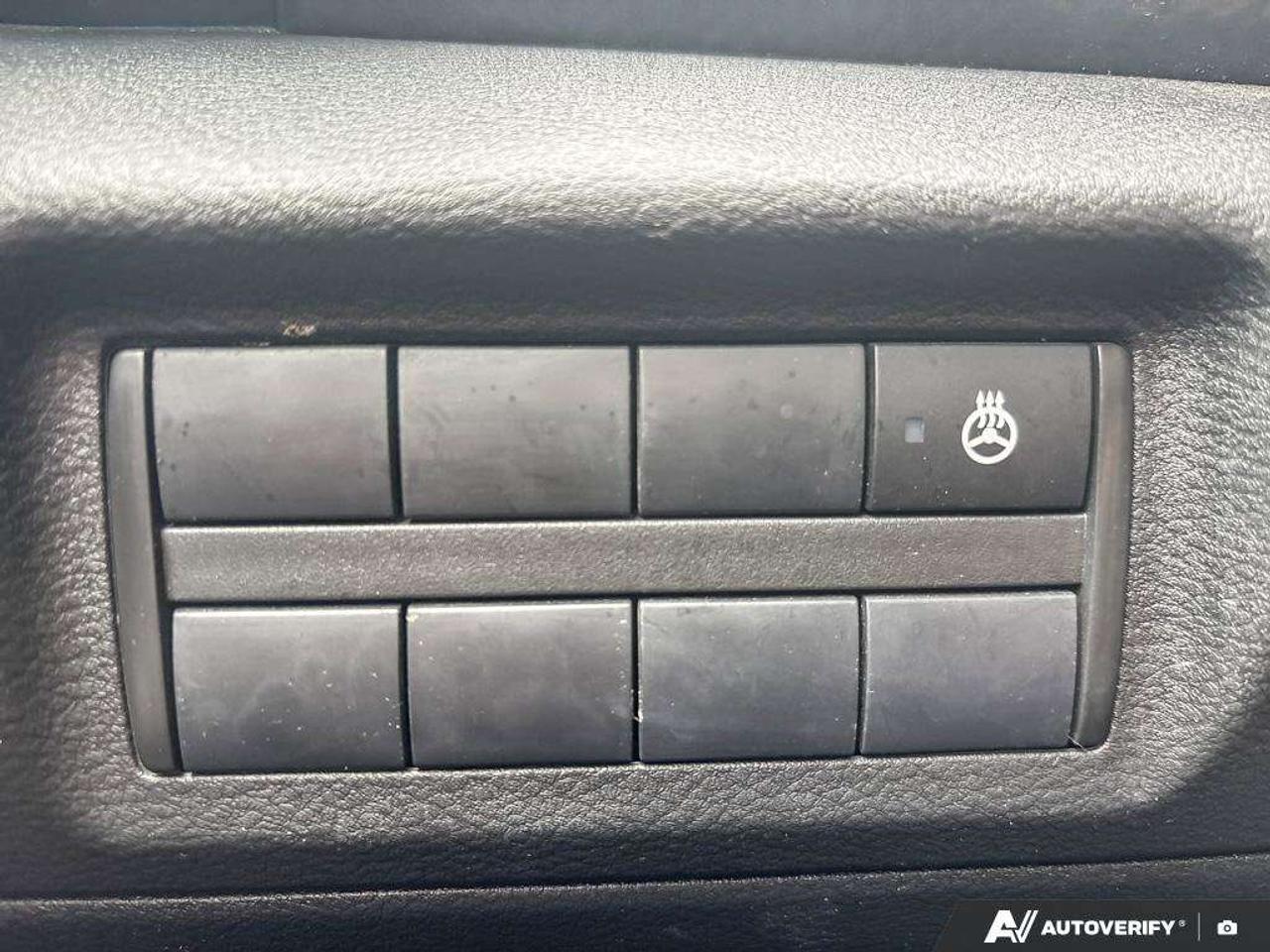 2024 Nissan Kicks SV   Apple Car Play   Android Auto   Heated Seats Photo
