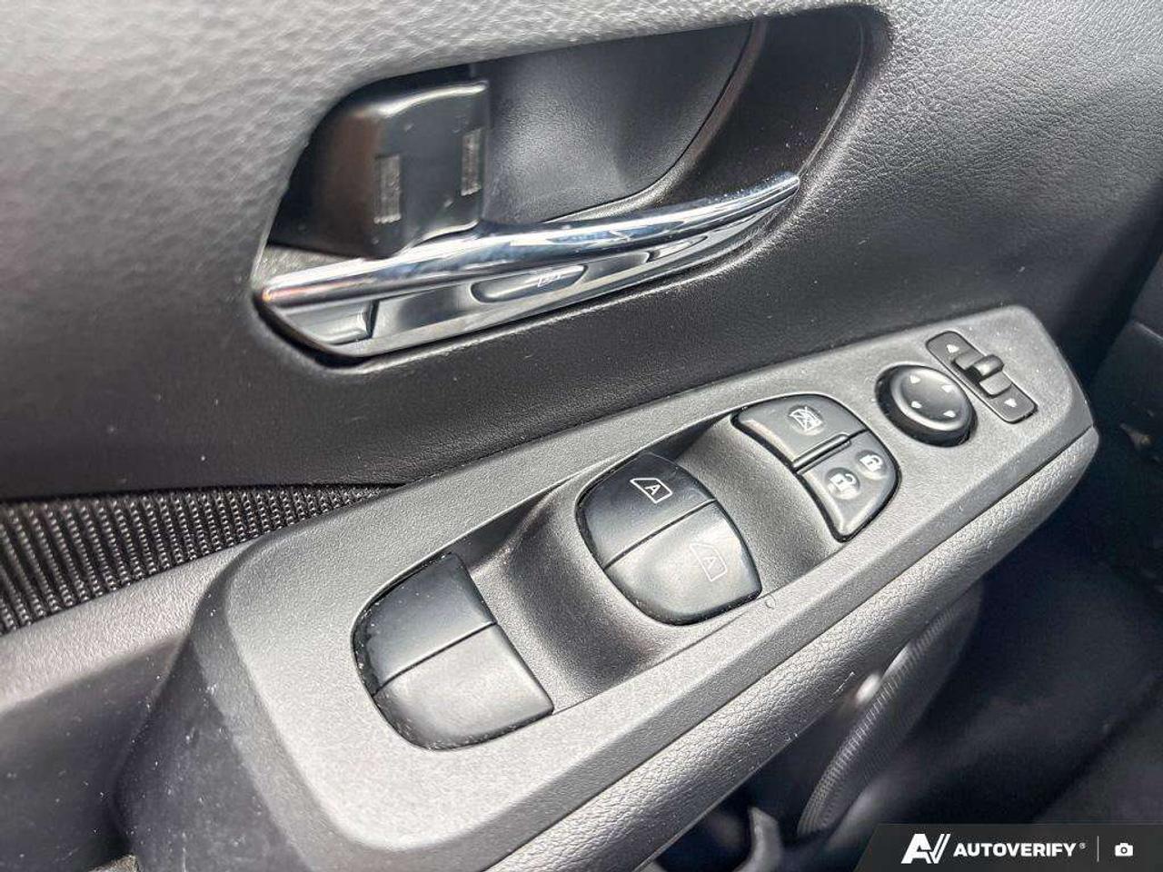 2024 Nissan Kicks SV   Apple Car Play   Android Auto   Heated Seats Photo