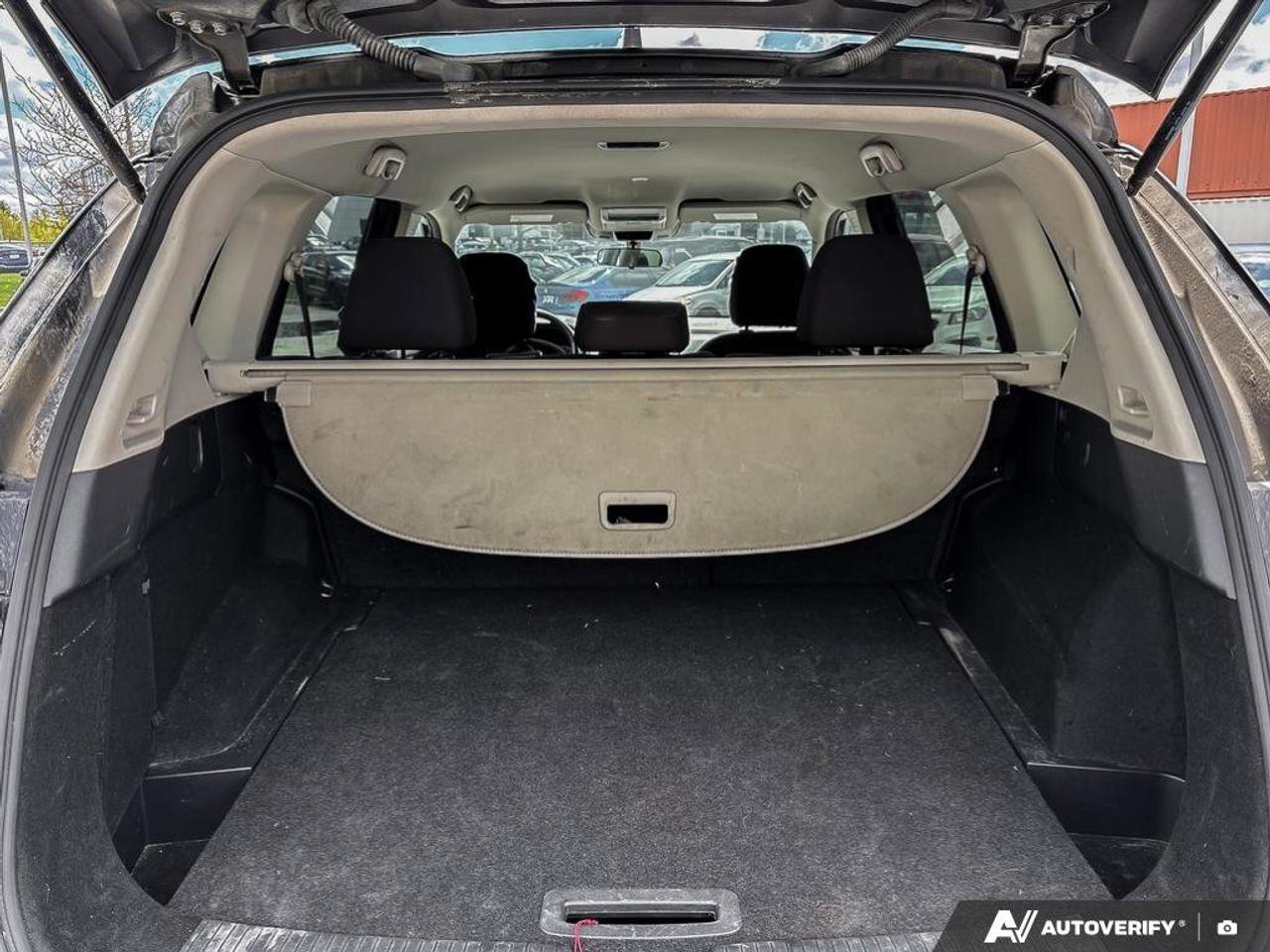2023 Nissan Rogue S Photo