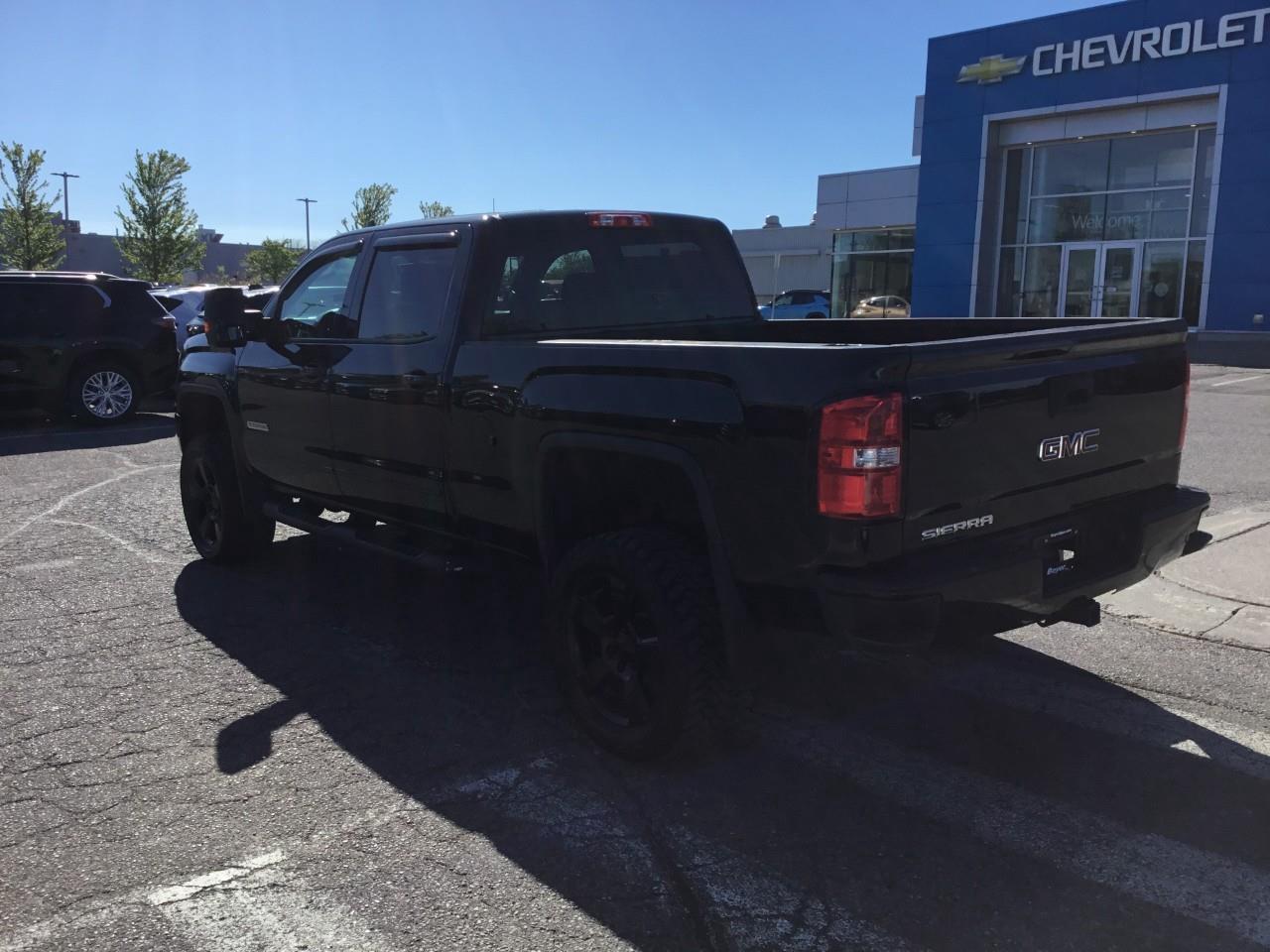 2018 GMC Sierra 1500 SLE Photo