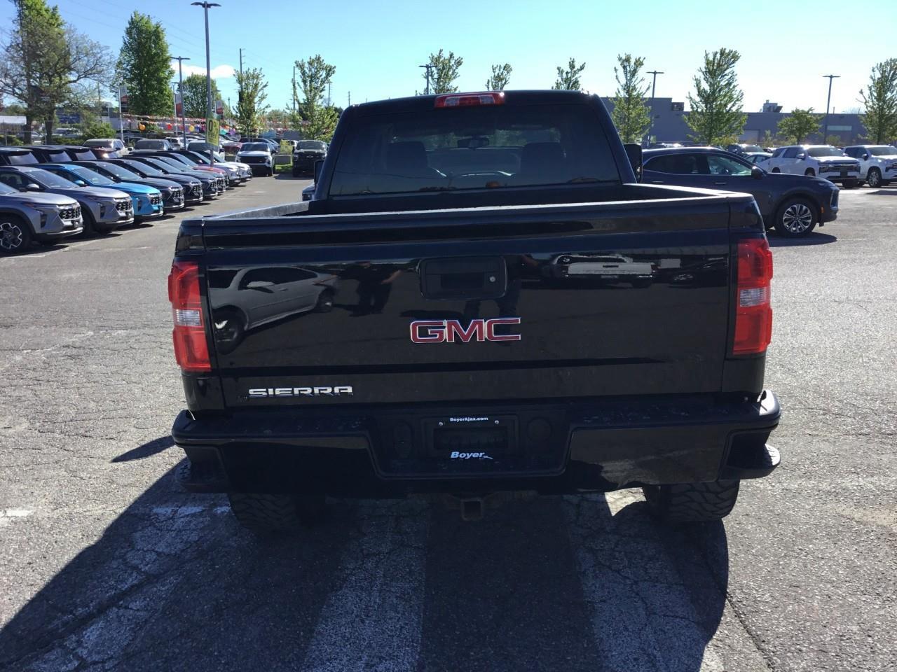 2018 GMC Sierra 1500 SLE Photo