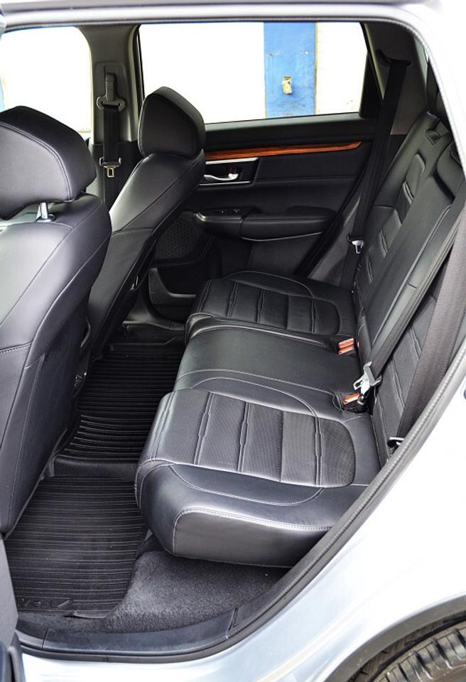 2022 Honda CR-V Touring 4dr All-Wheel Drive CVT Photo