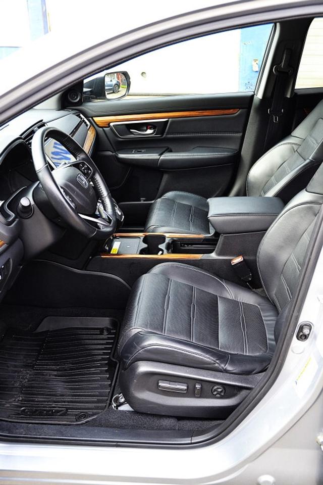 2022 Honda CR-V Touring 4dr All-Wheel Drive CVT Photo