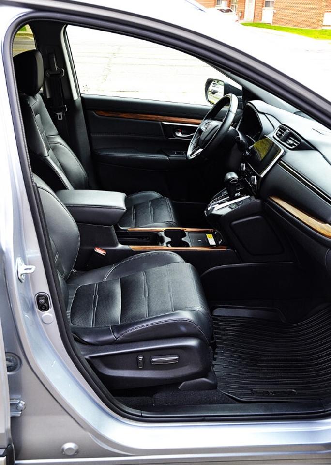 2022 Honda CR-V Touring 4dr All-Wheel Drive CVT Photo