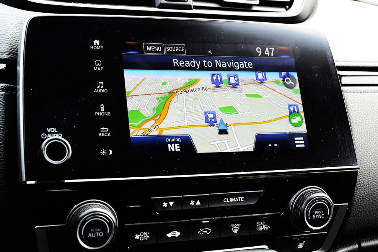 2022 Honda CR-V Touring 4dr All-Wheel Drive CVT Photo