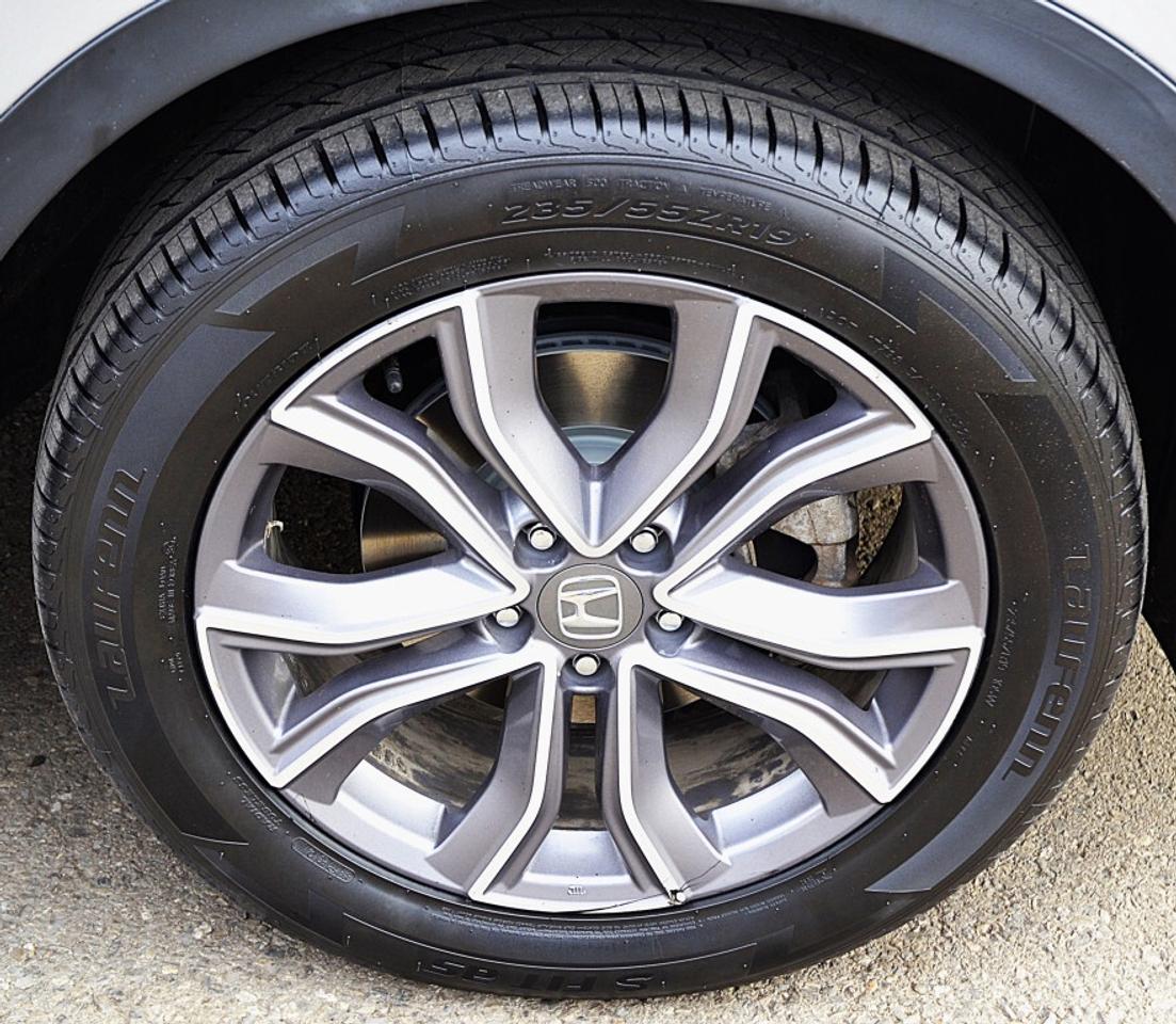 2022 Honda CR-V Touring 4dr All-Wheel Drive CVT Photo