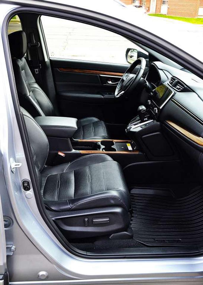 2022 Honda CR-V Touring 4dr All-Wheel Drive CVT Photo