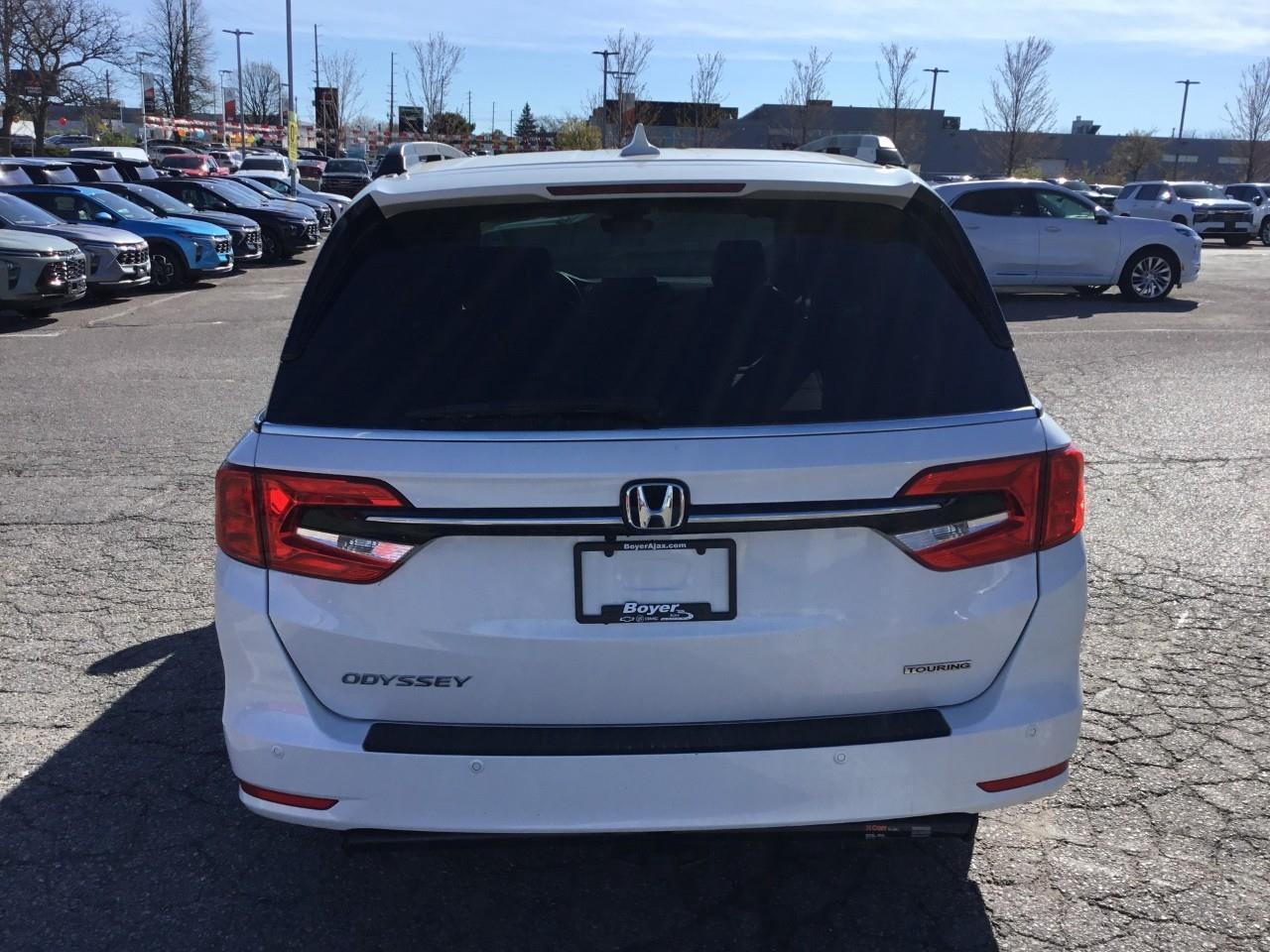 2023 Honda Odyssey Touring Photo