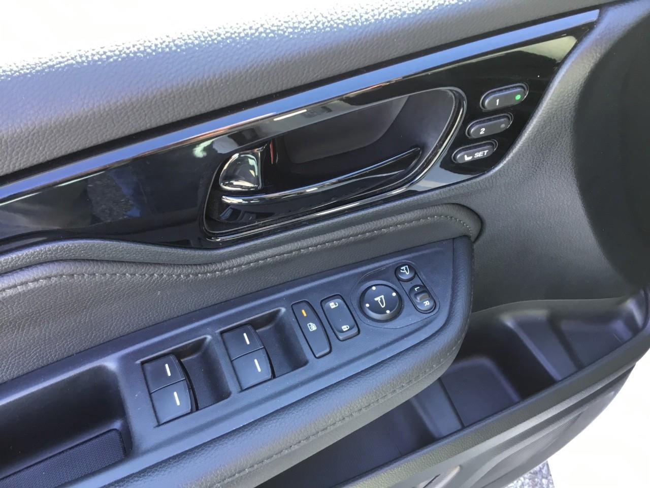 2023 Honda Odyssey Touring Photo