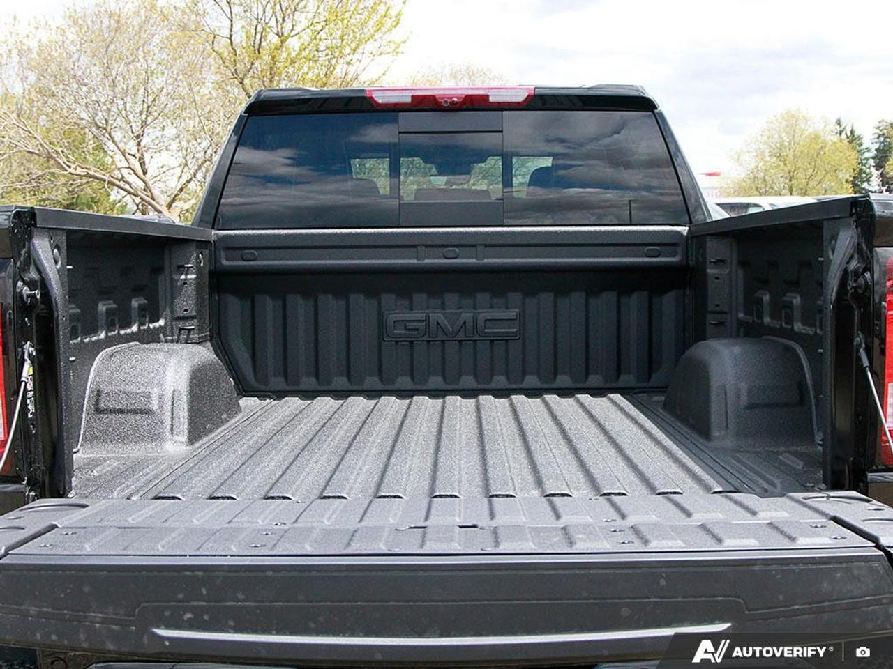 2026 GMC Sierra 1500 Crew Cab Short Box 4-Wheel Drive Denali Ultimate Photo