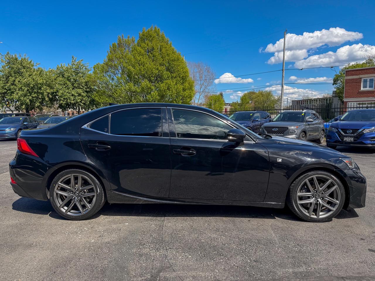 2018 Lexus IS IS 300/F-sport/AWD/ROOF/CAMERA/RED LEATHER/LOW KM Photo
