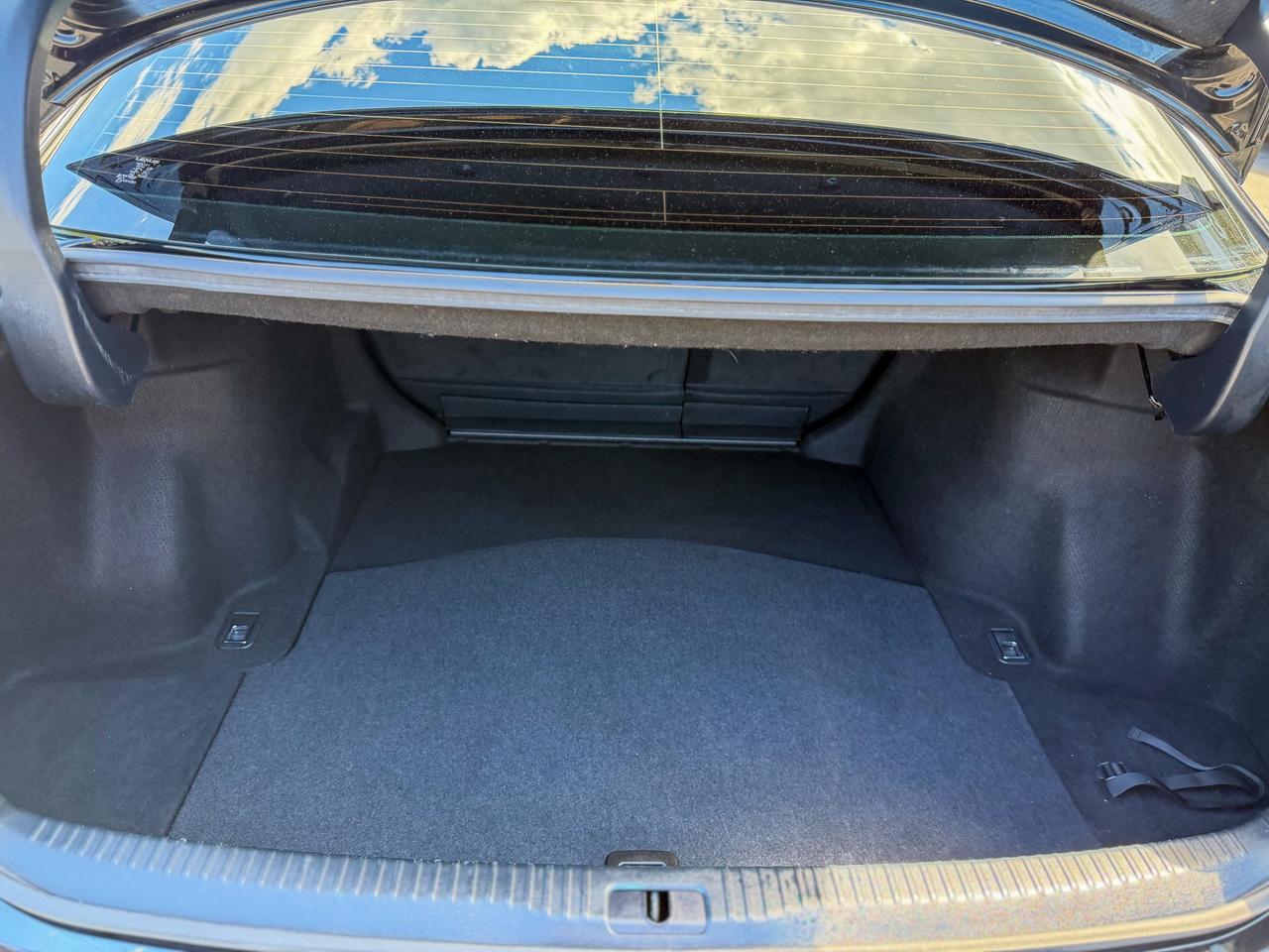 2018 Lexus IS IS 300/F-sport/AWD/ROOF/CAMERA/RED LEATHER/LOW KM Photo