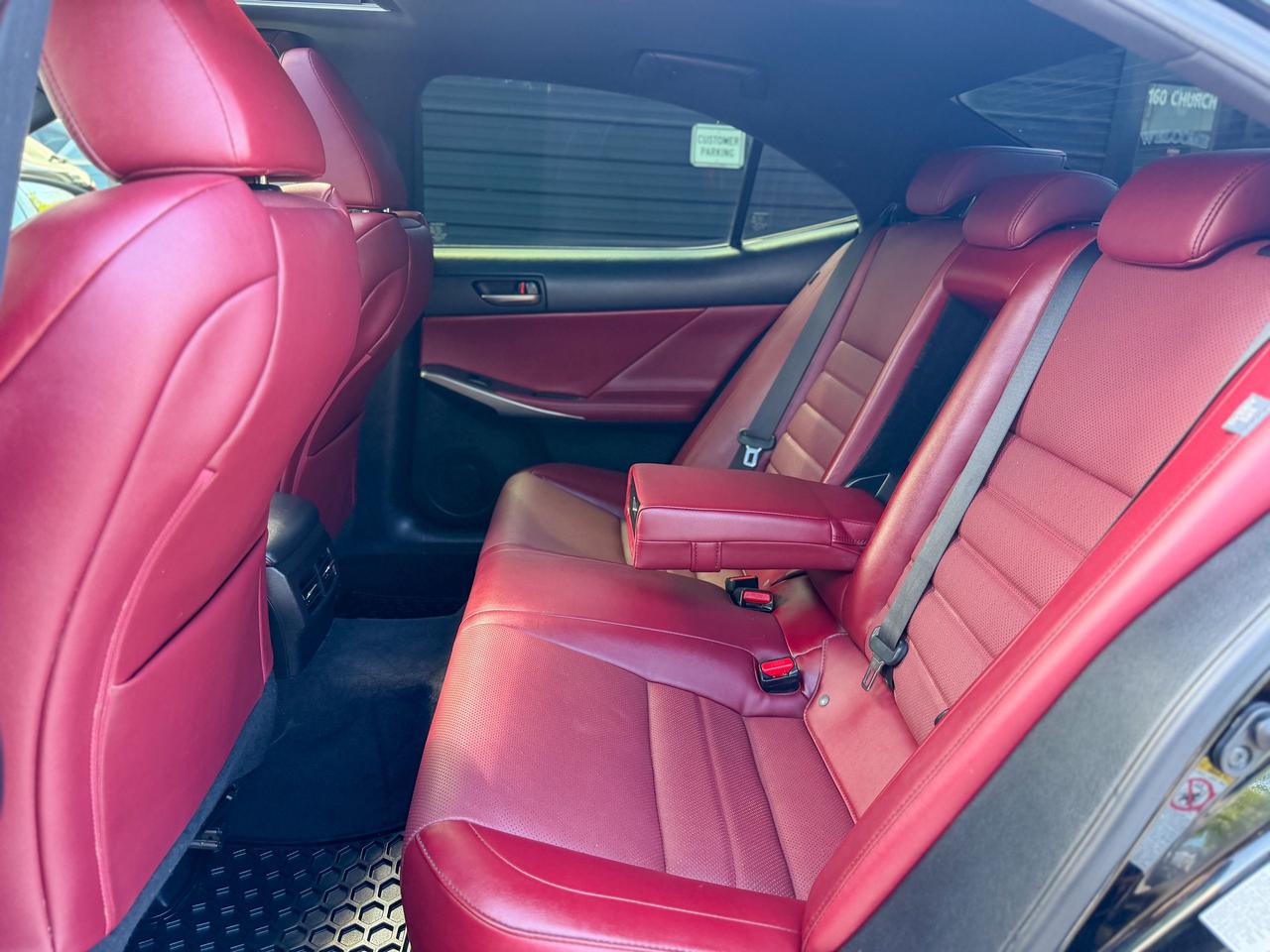 2018 Lexus IS IS 300/F-sport/AWD/ROOF/CAMERA/RED LEATHER/LOW KM Photo
