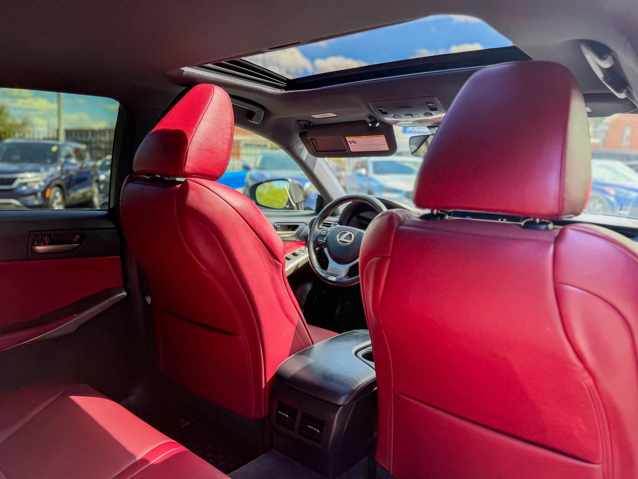 2018 Lexus IS IS 300/F-sport/AWD/ROOF/CAMERA/RED LEATHER/LOW KM Photo