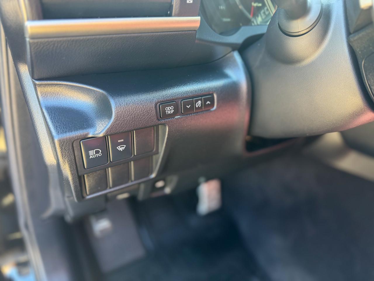 2018 Lexus IS IS 300/F-sport/AWD/ROOF/CAMERA/RED LEATHER/LOW KM Photo