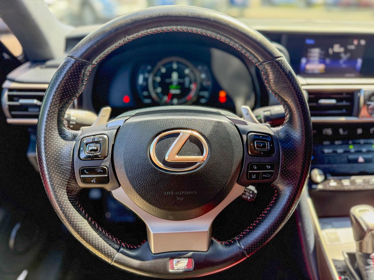 2018 Lexus IS IS 300/F-sport/AWD/ROOF/CAMERA/RED LEATHER/LOW KM Photo
