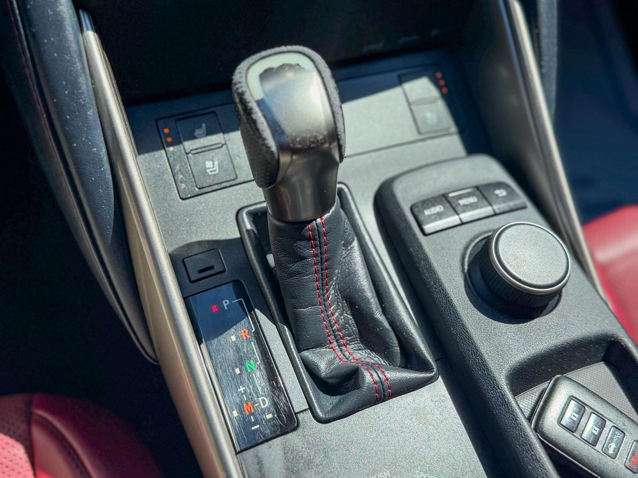 2018 Lexus IS IS 300/F-sport/AWD/ROOF/CAMERA/RED LEATHER/LOW KM Photo