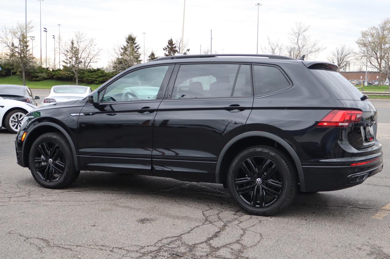2022 Volkswagen Tiguan Comfortline R-Line Black Edition 4MOTION   No Acci Photo