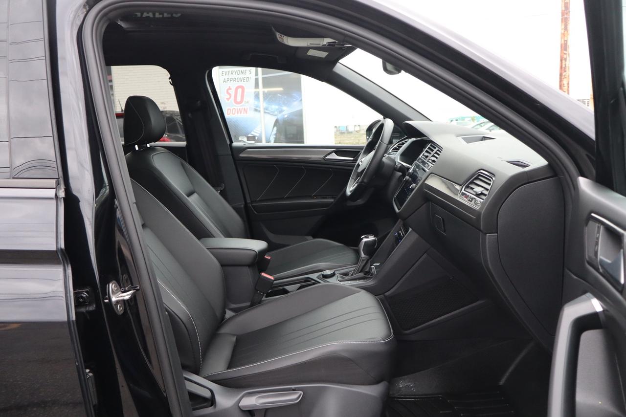 2022 Volkswagen Tiguan Comfortline R-Line Black Edition 4MOTION   No Acci Photo