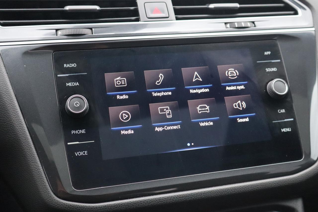 2022 Volkswagen Tiguan Comfortline R-Line Black Edition 4MOTION   No Acci Photo