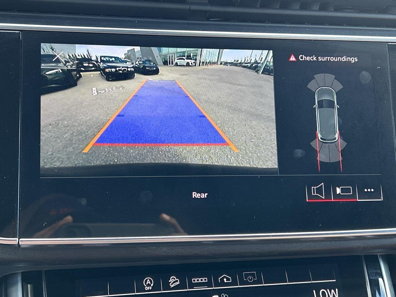 2021 Audi Q7 55 3.0T Komfort   Trailer Hitch Photo