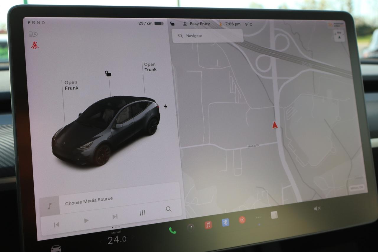 2021 Tesla Model Y Performance   Dual Motor   No Accident   White Int Photo