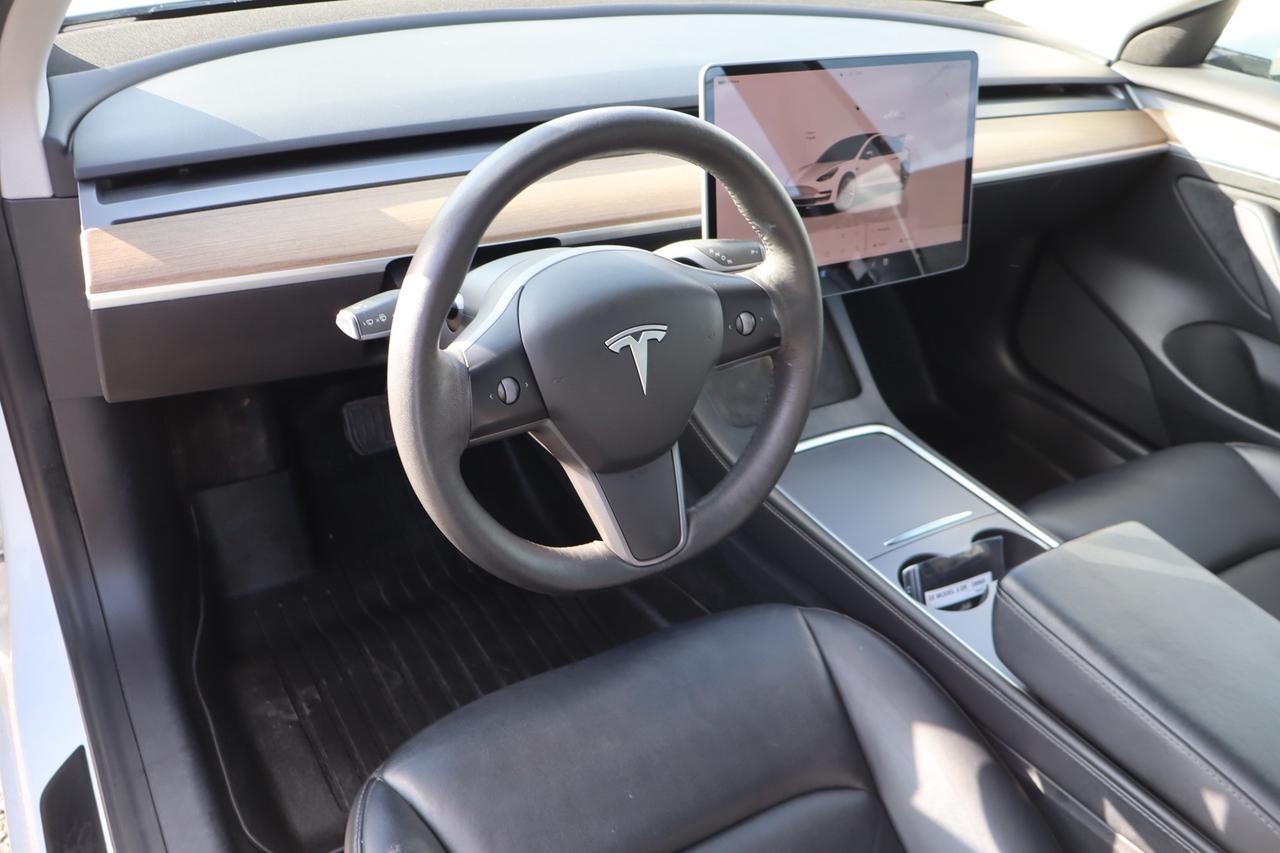 2022 Tesla Model 3 Standard Range Plus   No Accident   Clean Carfax Photo